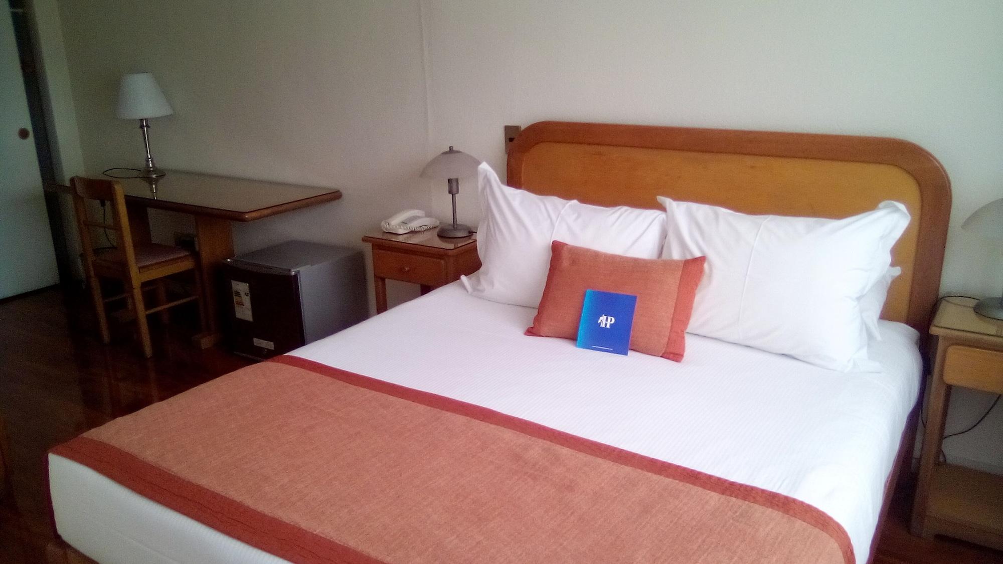 Hotel Presidente Сантьяго Экстерьер фото